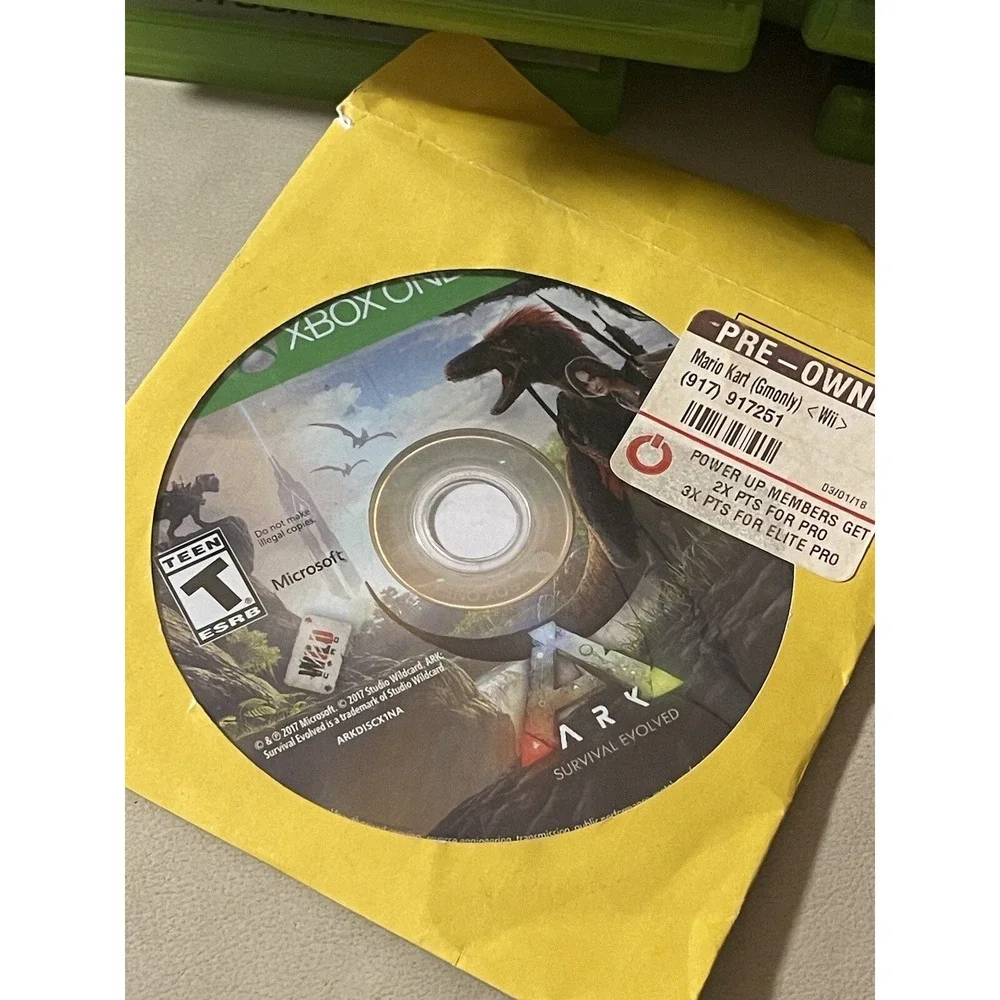 Ark Survival Evolved (Xbox One, 2017) Video Game Disc Only